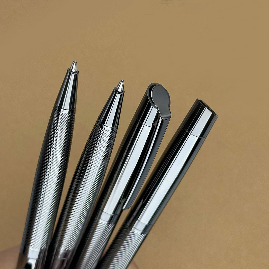 خودکار فلزی نفیس دودی کد 065 – هدیه‌ای شیک و ماندگار
