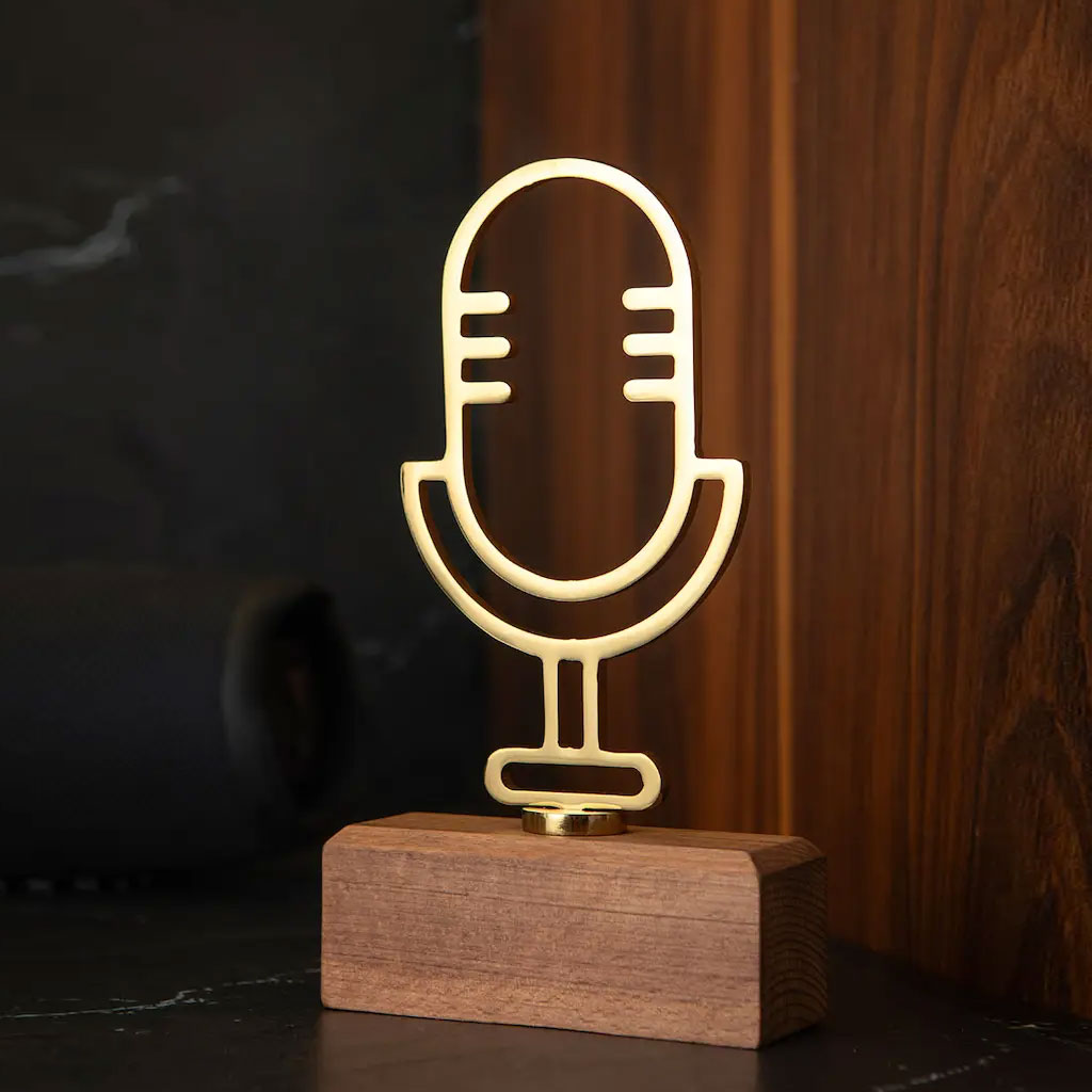 تندیس فلزی پایه چوبی میکروفون کد TF-108 - تصویر 2